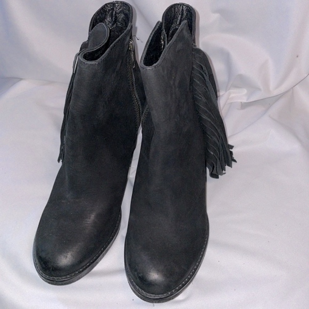 Steve Madden Black Suede Leather Woodstock Fringe Bootie size 7